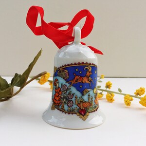 Hutschenreuther Weihnachtsglocke '79 Christmas Annual Bell Ornament in box Poetic Porcelain limited edition