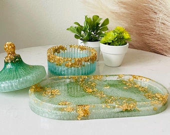 Light Green Resin Gift Set with Tray - Jewelry Box & Vase, Elegant Gold Accents