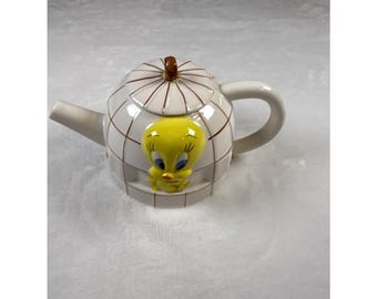 Vintage 1997 Giftco Warner Bros Tweety Bird Ceramic Teapot Lid Looney Tunes