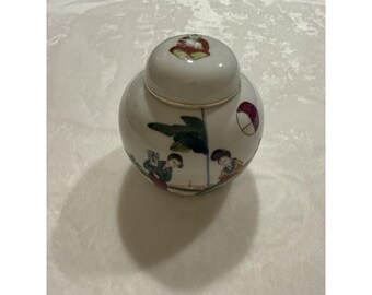 Antyczny słoik na imbir w kształcie gejszy z pokrywką, dekoracyjny azjatycki pojemnik porcelanowy