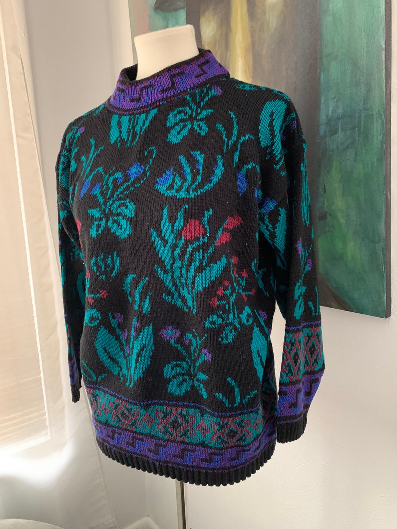 Small medium vintage 80\u2019s Acrylic floral sweater