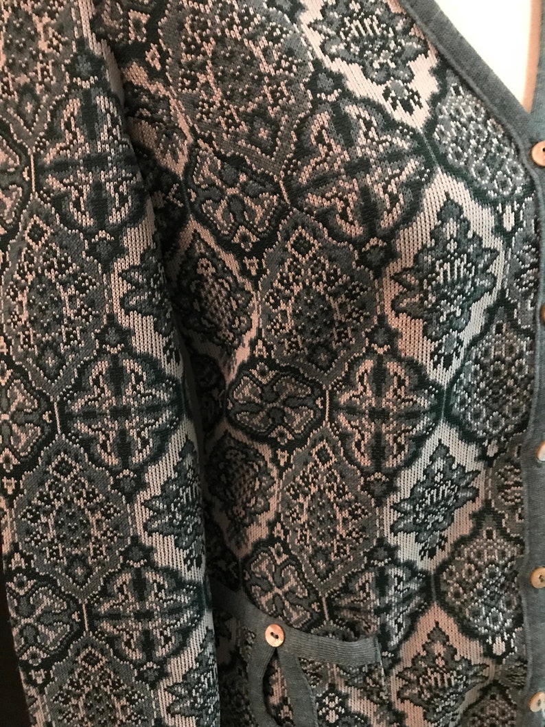 large listing 7565 Vintage 70/'s Green /& Soft White Boho Cardigan Sweater size medium