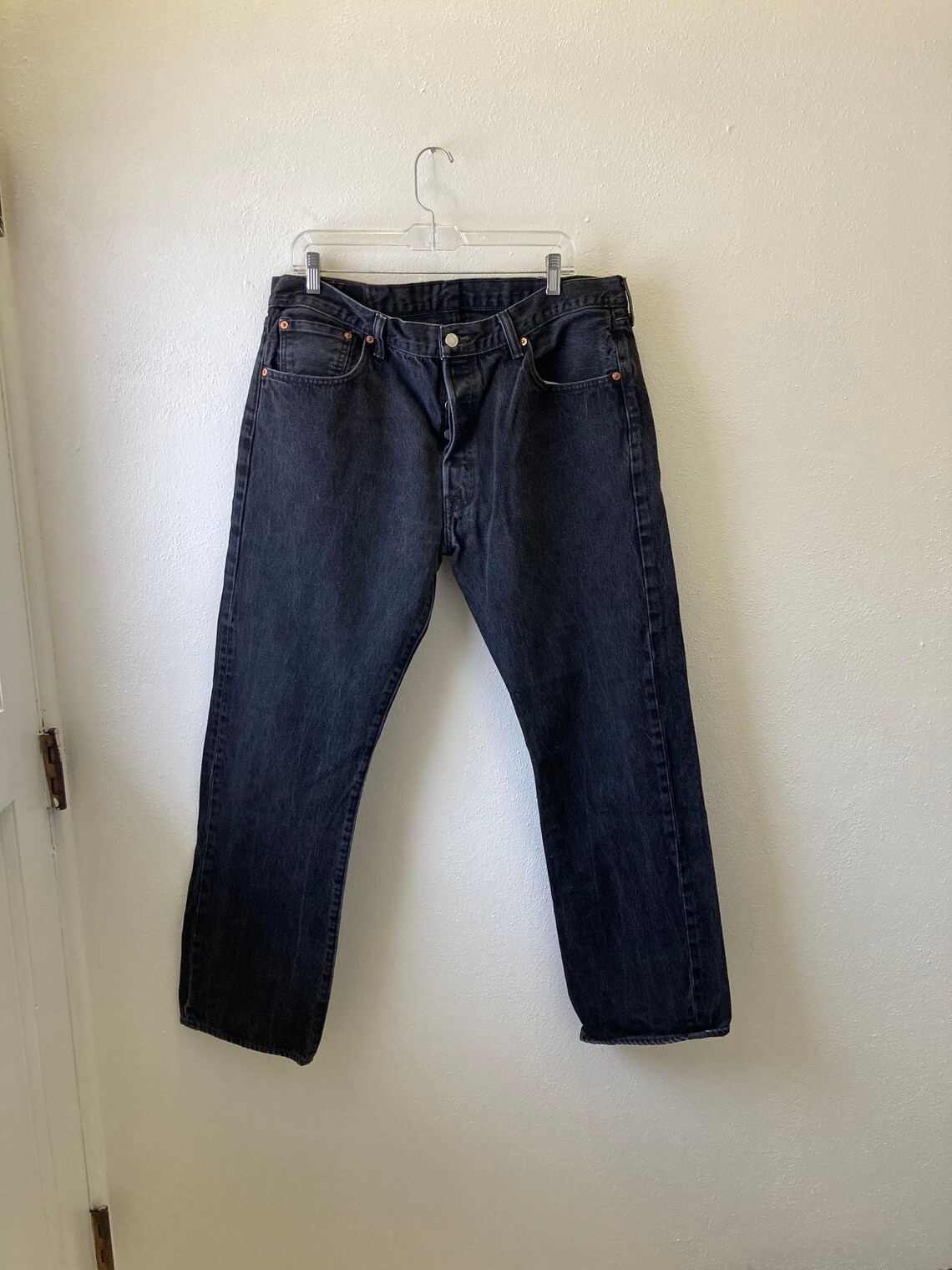 do black levis fade