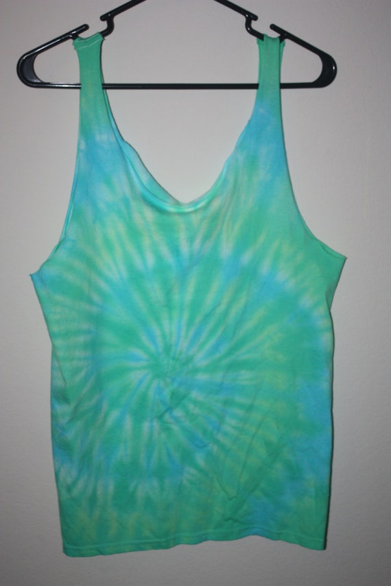 Items similar to Tie dye tank top on Etsy