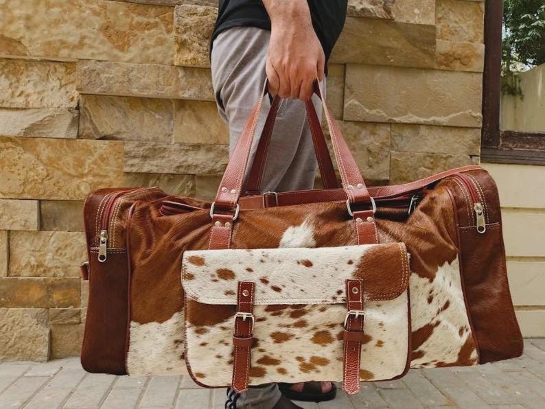 Bolsa de viaje de piel de vacuno con pelo hecha a mano: bolsa de viaje de cuero para fin de semana imagen 4
