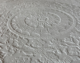Vintage White Cotton Chenille Bedspread, Medallion Antoinette Style Coverlet Fringe, Full/Queen, Made in USA