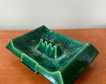 Vintage Beauceware “Dynamic” Ashtray No. 3276 Bold Green Drip Glaze Mid Century Canadian Pottery