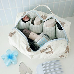 Teddy Bear Quiled Dyson Airwrap Organizer Bag with Handle, Travel Case for Hair Tools