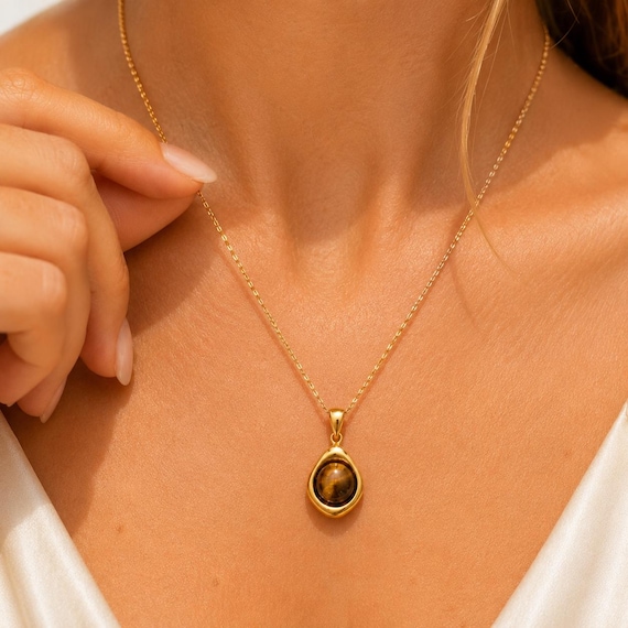Gemstone Teardrop Pendant Necklace Gold or Silver, Tiger Eye Amethyst or Lapis Lazuli, Dainty Healing Crystal Jewelry