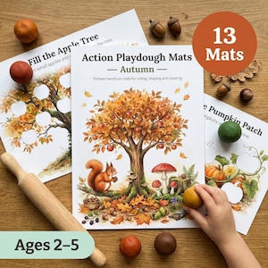 Könnte beinhalten: Ein Set aus Action Playdough Mats Autumn mit dreizehn interaktiven Vorlagen zum Rollen, Formen und Gestalten. Die Matten zeigen Illustrationen eines Apfelbaums, eines Eichhörnchens an einem Baum und eines Kürbisfeldes, ergänzt durch ein Nudelholz.