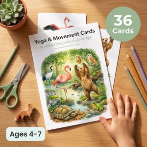 以下が含まれることがあります： 子供向けの「ヨガ＆ムーブメントカード」セット。動物のポーズが描かれています。表紙にはフラミンゴ、クマ、その他の動物がカラフルに描かれています。対象年齢は4～7歳で、セットには36枚のカードが入っています。