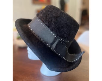Merri-soie Merrimac Screen Vogue Original Felt Hat in Blue  display picture 3
