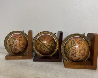 Vintage Italiaanse boekensteunen gemaakt in Italië oude houten boekensteunen van de wereld