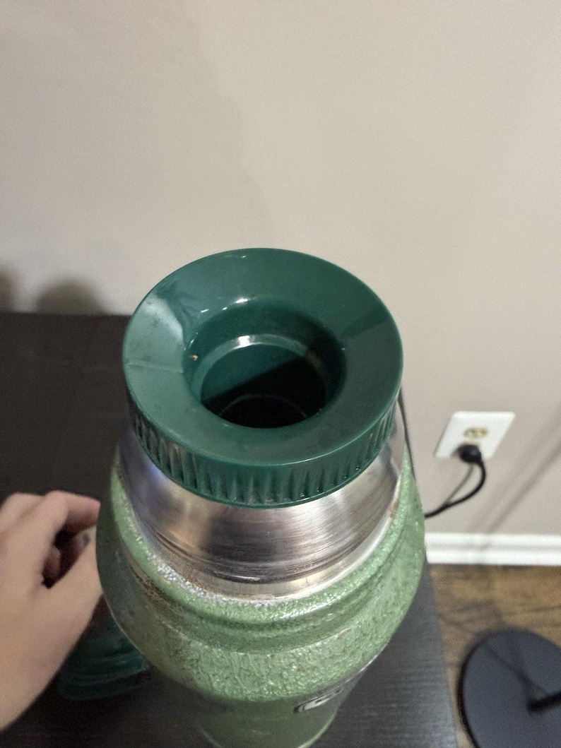 Stanley Classic Vacuum Bottle Thermos Green – Made in USA image 10