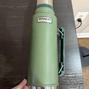 Stanley Classic Vacuum Bottle Thermos Green – Made in USA image 3
