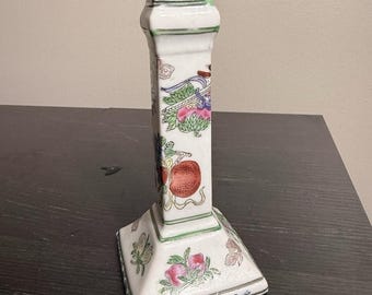 Candelabro de porcelana con motivos florales orientales de estilo chinoiserie de Macao