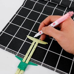 5-in-1 縫製シーム定規ゲージ | キルティング、仕立て用のスライド式測定ツール