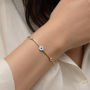 Minimalist Gold Evil Eye Charm Bracelet, Dainty Blue Eye Stacking Chain Jewelry, Elegant Protection Gift for Her/ Him