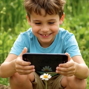 Printable Little Photographer Kit | STEM Activity for Children Ages 7-12 | Homeschool in Spanish | Learn Photography | Kit #7