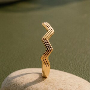Gold Zigzag Chevron Stacking Ring - Minimalist Geometric Wave Band - Dainty Modern Jewelry for Her