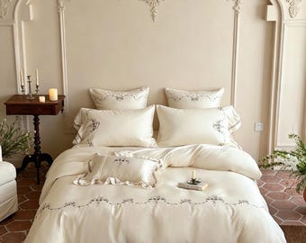 Juego de ropa de cama de 4 piezas, tamaño Queen/King, confeccionado en una mezcla de Tencel y algodón con bordado floral y ribete de encaje vintage.