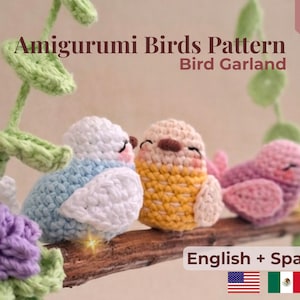 Puede incluir: Un juego de tres cuencos de cerámica anidados en tonos azules, verdes y blancos. Los cuencos presentan un esmalte moteado y un diseño sencillo y moderno. El cuenco más grande mide unos 15 cm de diámetro.