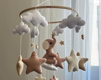 Móvil de bebé con forma de elefante / Decoración infantil para la habitación del bebé y el hogar / Colgante de cuna con forma de nube y estrella / Regalo personalizado para baby shower