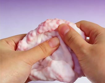 Minimalistischer Silikonball zum Stressabbau mit strukturierter sprudelnder Oberfläche - Perfekt für Mindfulness & Schreibtischdekoration