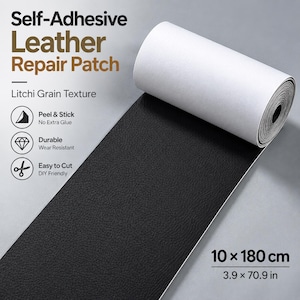 Könnte beinhalten: Eine Rolle selbstklebender Lederreparaturflicken in Schwarz mit Litschi-Narben-Textur. Der Text auf dem Bild lautet Self-Adhesive Leather Repair Patch, Litchi Grain Texture, Peel & Stick, Durable, Easy to Cut, sowie 10 x 180 cm, 3.9 x 70.9 in.