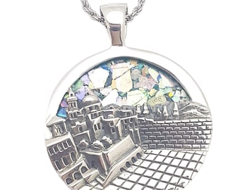 Silver pendant,with 2000-year-old ancient Roman glass, with a relief pattern of the courtyard of the Western Wall in the Holy Jerusalem