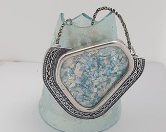 roman glass jewelry,pendant set with roman glass,israeli designed pendant,ancient roman glass silver necklace,filgree design pendant