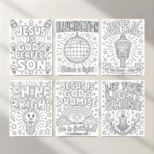 Pu&ograve; includere: Sei pagine da colorare in bianco e nero con temi religiosi. Ogni pagina presenta testo e illustrazioni stimolanti, tra cui lampadine, una palla da discoteca, una lanterna, un arcobaleno e una candela. Le frasi includono "Ges&ugrave; &egrave; il Figlio perfetto di Dio" e "Lascia che la tua luce risplenda."
