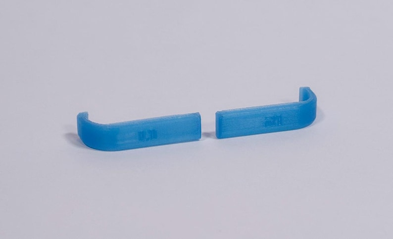 Limited Edition: Sub-Zero *Glow Blue*