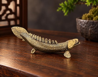 Fischfigur aus Messing, Schreibtischdekoration im Vintage-Stil, Geschenk fürs Büro