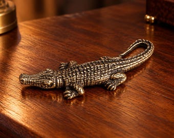 Alligator-Schlüsselanhänger aus Messing, Antik-Finish, Schreibtischdekoration, Geschenk für Tierliebhaber