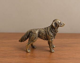 Antike goldfarbene Hundefigur, Miniatur-Tierskulptur aus Messing, detailreiche Hundestatue, kleine Schreibtischdekoration, Geschenk für Hundeliebhaber