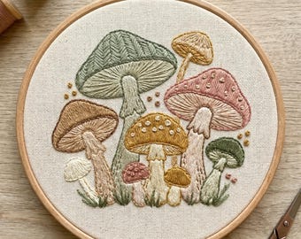 Mushroom Embroidery Kit – Earthy Botanical Woodland Craft, Beginner Nature Hobby