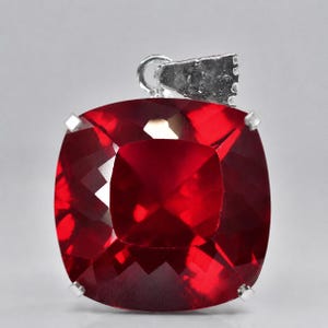 Colgante de rubí rojo A+ / Gema cuadrada de 70 quilates con forma de cojín / Plata de ley 925 certificada / Piedra de nacimiento de julio / Joya de lujo para guardar como recuerdo