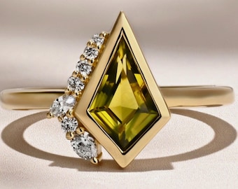 1 CT IGI Certified Kite Cut Green Sapphire lab Grown Diamond Engagement Ring, 14K Solid Gold, Bezel Set Yellow Gold Ring