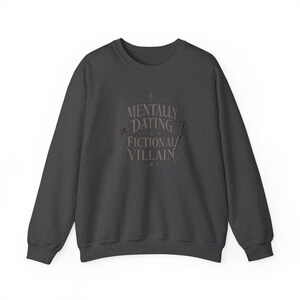 Camiseta/sudadera con estampado "Saliendo mentalmente con un villano de ficción" imagen 13