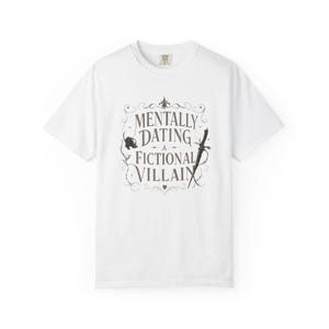 Camiseta/sudadera con estampado "Saliendo mentalmente con un villano de ficción" imagen 2