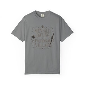 Camiseta/sudadera con estampado "Saliendo mentalmente con un villano de ficción" imagen 5