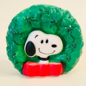 Vintage Snoopy Christmas Wreath Baby Toy