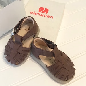 Sz 3.5 NEW! Vintage Elefanten Leather Fisherman Sandals