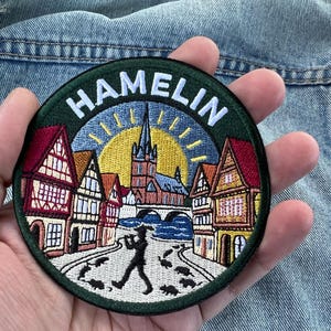 Hamelin Travel Patch Embroidered Iron On Badge Piped Piper Souvenir Patch Germany Adventure Gift Collectible Travel Patch Fairytale Set
