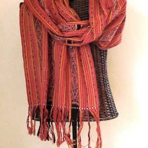 Beautiful and Vintage Weft Ikat Shawl from East Timor c.1980&#39;s