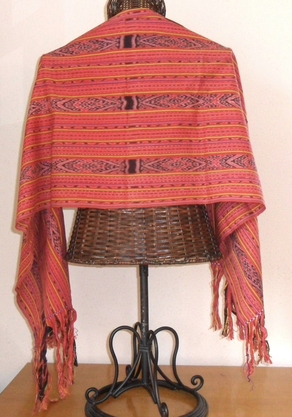 Beautiful and Vintage Weft Ikat Shawl from East T… - image 3