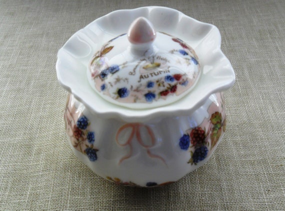 Brambly Hedge Autumn Trinket Box - Dorothy Pot - by Royal Brambly Hedge Autumn Trinket Box - Dorothy Pot - by Royal