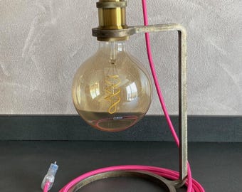 Industriële stalen tafellamp – Minimalistische moderne bedverlichting – Handgemaakt designer interieur