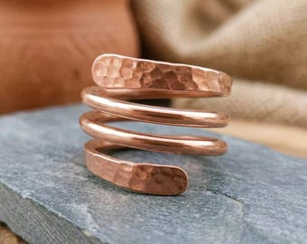 Gehämmerte Kupfer Spirale Ring, einstellbar Boho Handwerker Wrap Designer Schmuck